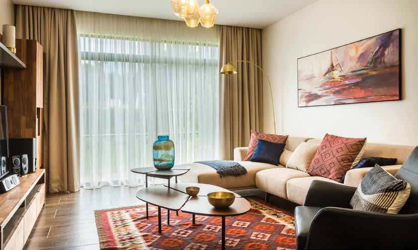 Cascadia Apartments: Living room
